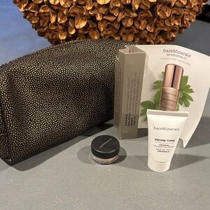 bareMinerals Skincare Essentials with Gold/ black cosmetics bags / 4pc read